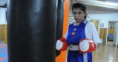 Milli boksör Busenaz Sürmeneli, Avrupa şampiyonu oldu