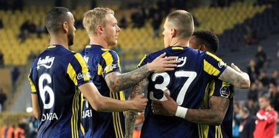 Fenerbahçe Akhisar'ı 3'ledi
