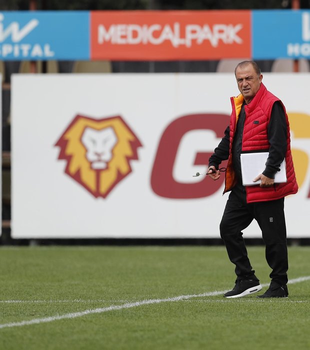 Galatasaray'da gelecek Fatih Terim'in elinde!