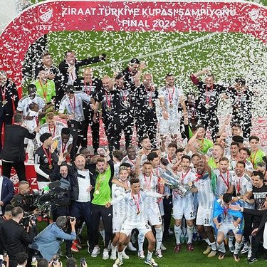Beşiktaş Ziraat Türkiye Kupası'nı kaldırdı! İşte o özel anlar