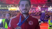 Ömer Faruk şampiyon