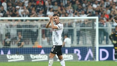 Girdi ve kart gördü