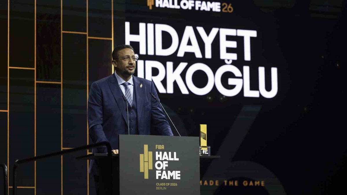 TBF Başkanı Hidayet Türkoğlu, FIBA Hall of Fame 2026 ödülünü aldı!