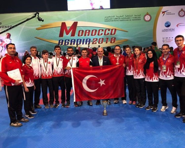 Milli Taekwondocular engel tanımadı