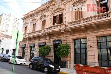Ronaldinho’nun kaldığı otel şaşırttı! Bu nasıl ev hapsi?