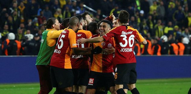 Aslan gibi kükredi