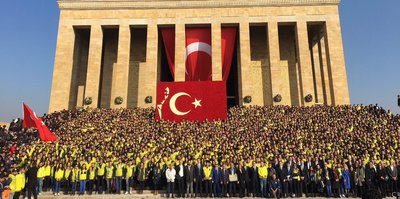 Fenerbahçeliler Anıtkabir'de