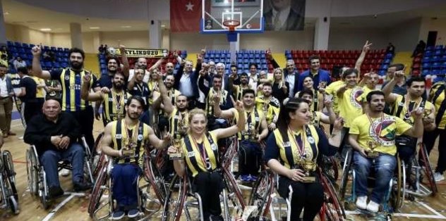 Şampiyon Fenerbahçe