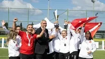 Engelsizlerden tarihi şampiyonluk