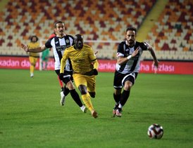 Yeni Malatyaspor - Etimesgutspor maçından kareler