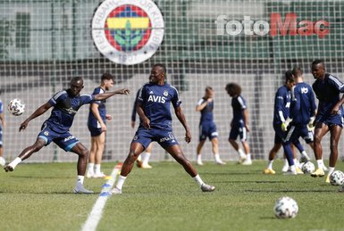 Fenerbahçe’de Trabzonspor derbisi öncesi kadro ayarı! O isim kulübeye...