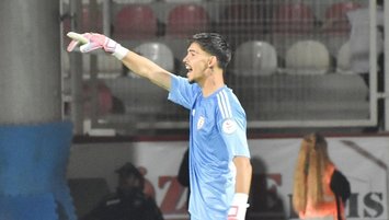 Kaleci fabrikası Altınordu!
