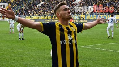 Beşiktaş’ta transfer hareketliliği sürüyor