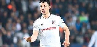 Tolgay’a Napoli kancası
