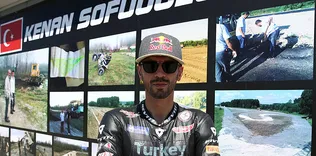 Sofuoğlu Katar’da şampiyonluğu zorlayacak