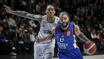 Efes Baskonia önünde