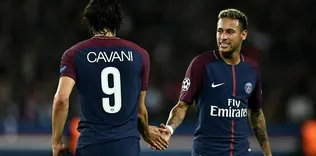 Cavani, Burak’ı yakaladı!