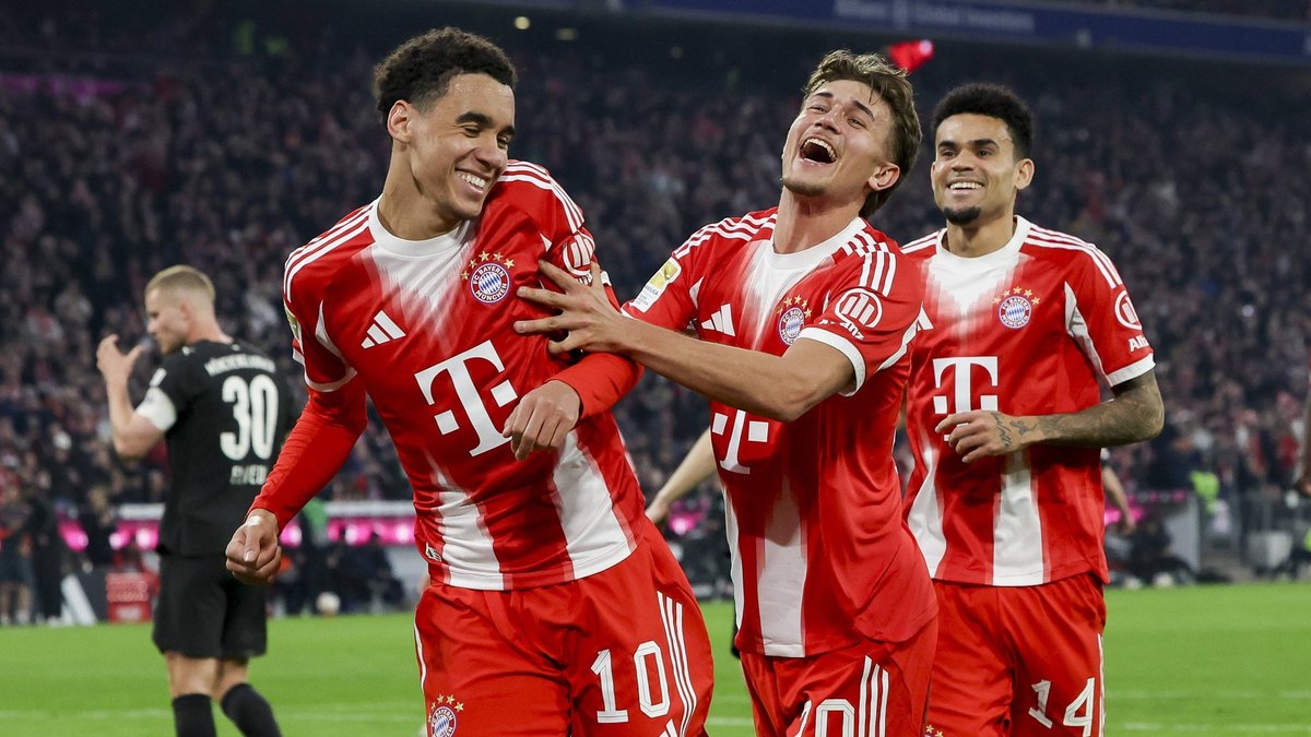 Bayern Münih 3 puanı 4 golle aldı!