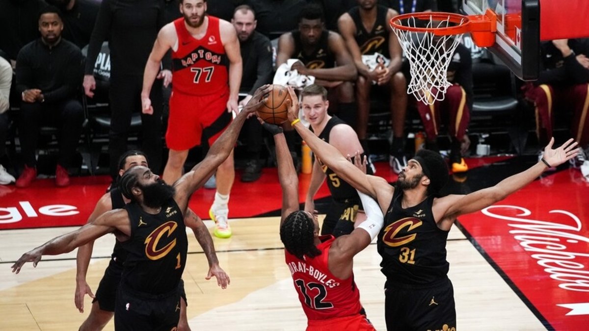 NBA'de Pistons ve Cavaliers konferans yarı finaline yükseldi!