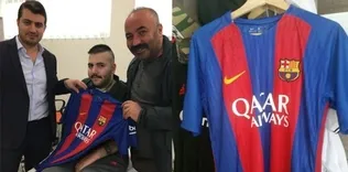 PSG maçındaki formasını gönderdi