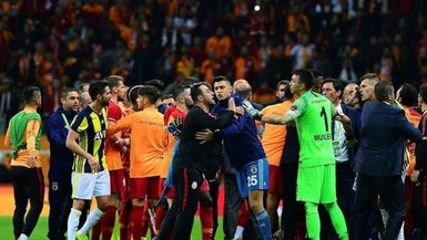 Galatasaray’da flaş istifa!