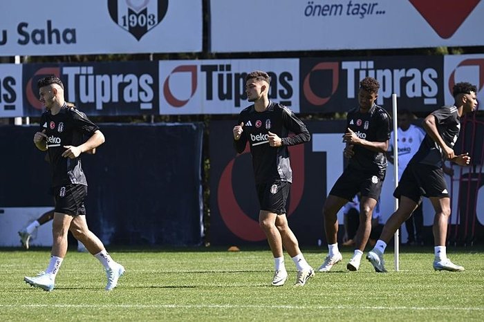 ajax-besiktas-maci-canli-izle-ajax-besiktas-maci-ne-zaman-saat-kacta-hangi-kanalda-1727329660629.jpeg