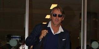 Gözleri de cebi de yaktı