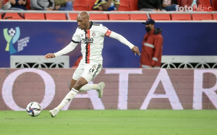 BEŞİKTAŞ TRANSFER HABERİ: PSV Atiba Hutchinson transferini bitiriyor!