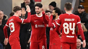 Liverpool sahasında farklı turladı!