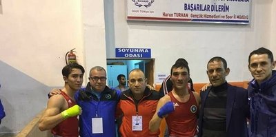Vanlı boksörler madalyalarla döndüler