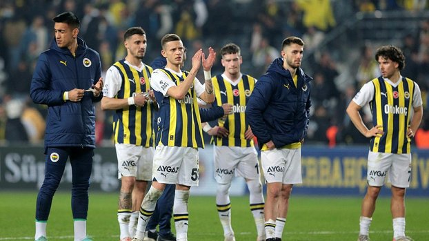 Deplasmanın lideri Fenerbahçe!