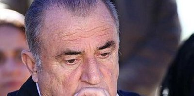 Fatih Terim babasını mezarı başında andı