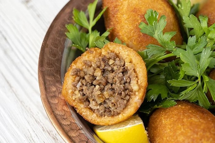 icli-kofte-tarifi-evde-icli-kofte-nasil-yapilir-malzemeleri-ve-puf-noktalari-nelerdir-1700460818025.jpeg