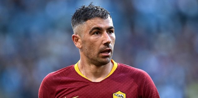 Kolarov'dan transfer açıklaması: Ülkeme dönmem