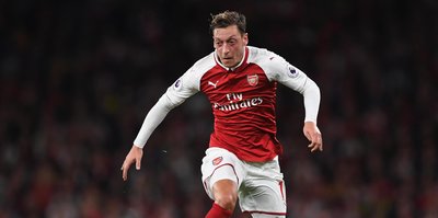 Mesut Özil, Arsenal tarihine geçti!