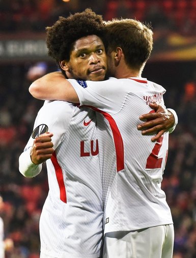 Galatasaray’da Jeffrey Bruma ve Luiz Adriano harekatı!