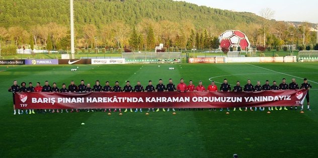A Milli Futbol Takımı'ndan Mehmetçik'e destek