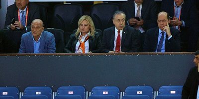 Galatasaray Başkanı Mustafa Cengiz, yalnız bırakmadı