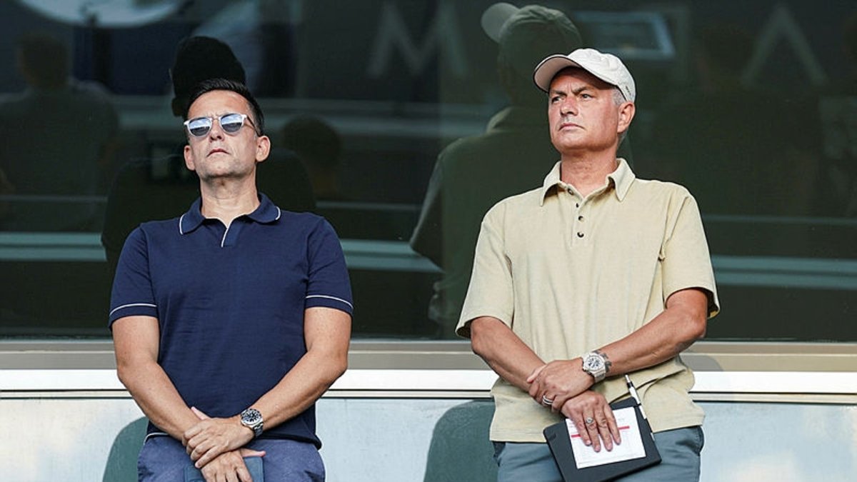 Jose Mourinho, Başakşehir'de tribünde