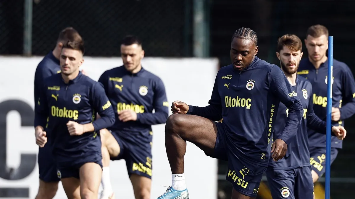 Fenerbahçe, Rangers maçı hazırlıklarına devam etti