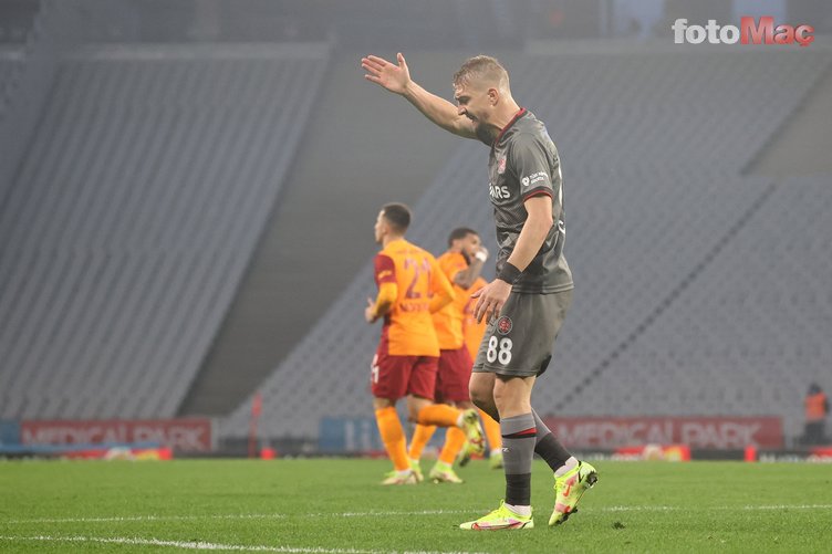 Galatasaray yönetimi önermişti! Caner Erkin'e Okan Buruk vetosu