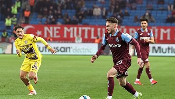 Mustafa alkışlandı