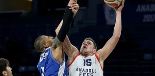 Anadolu Efes farklı
