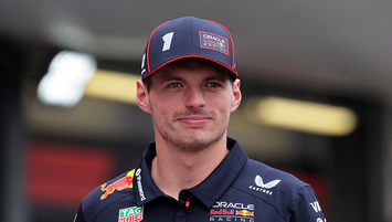 Azerbaycan'da kazanan Verstappen!