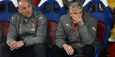 Wenger'e bir darbe daha!