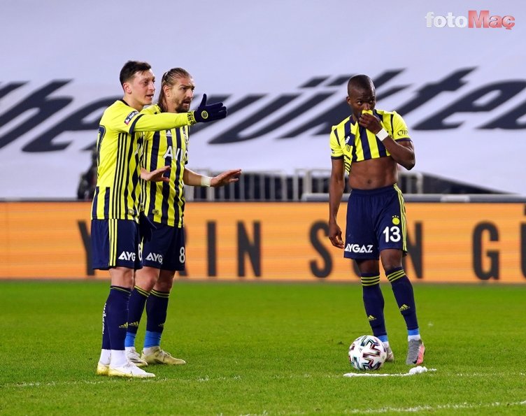 Fenerbahçe-Göztepe maçında Caner Erkin'den hakem tepkisi! "Bunlar kafayı yemiş"