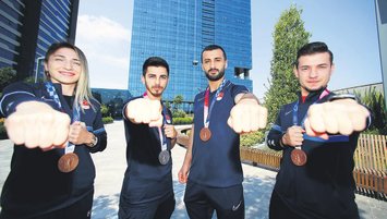 Olimpiyat kahramanları Turkuvaz Medya'yı ziyaret etti! "Başarının temelini Başkan Erdoğan attı"