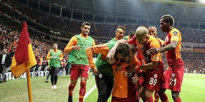 Galatasaray golleri evinde atıyor