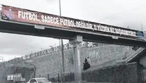 Futbol sahada oynanmıyor