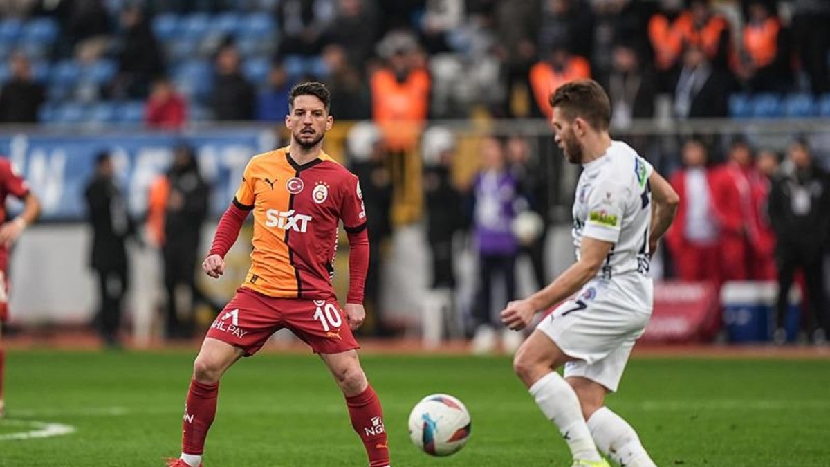 Galatasaray'da Mertens'in yerine çilek transferi!